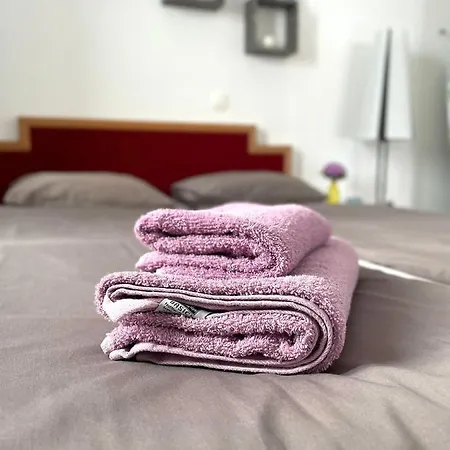 Larus Apartament *