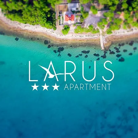 Larus Apartament *
