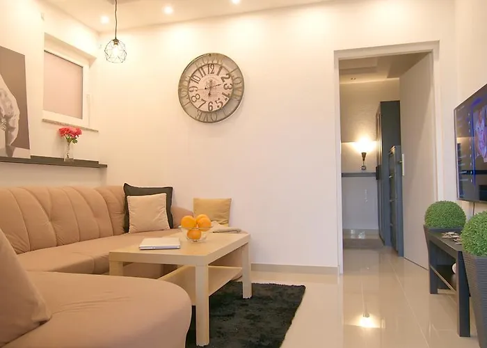 Larus Appartement Vir